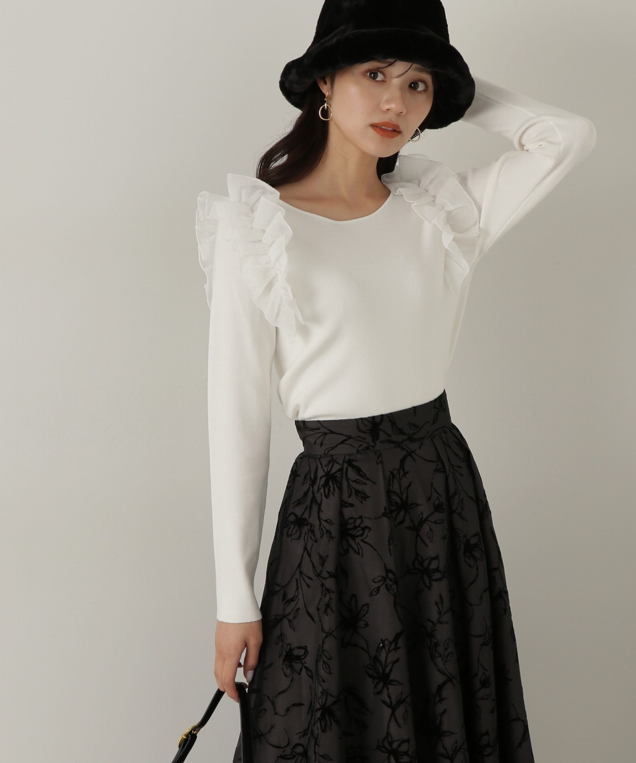 PROPORTION BODY DRESSING「肩フリルリブニット　24AW」|ニット・セーター|エクリュ1