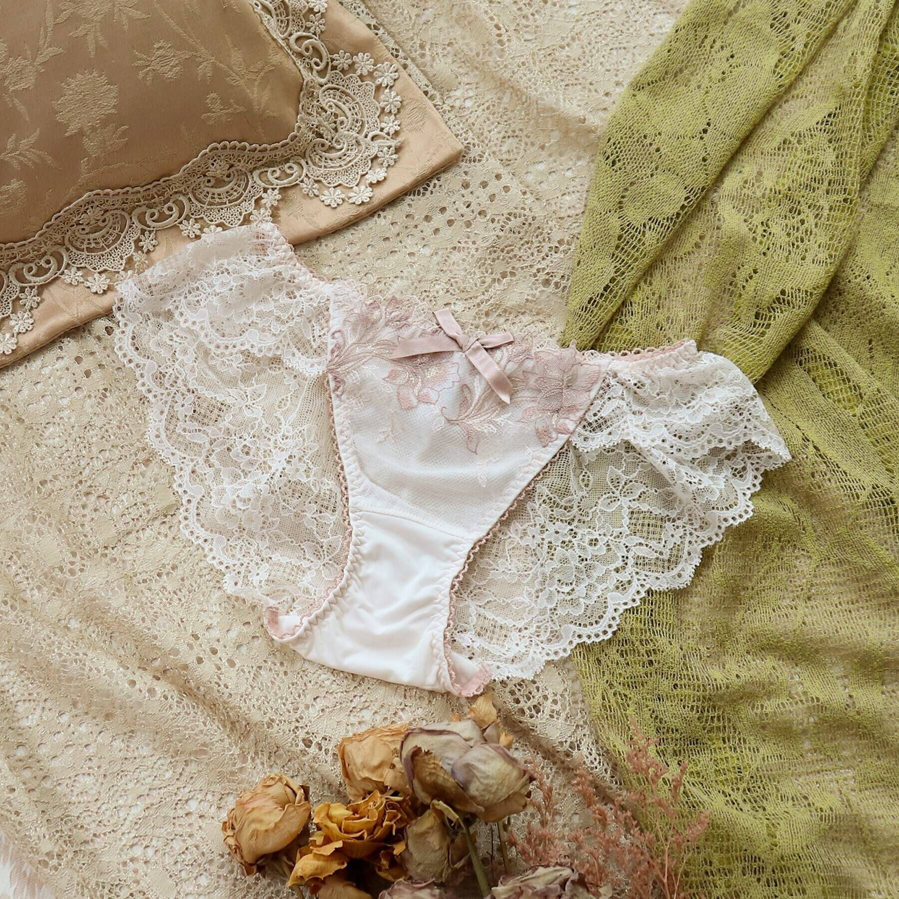 Risa Magli「エリ レースショーツ」|インナー|ベージュ(054)