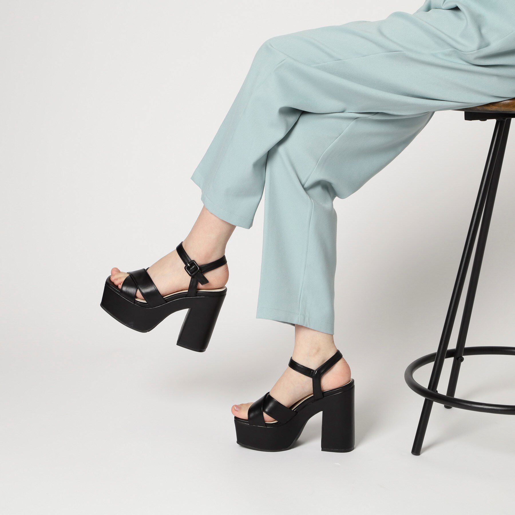 ESPERANZA「◆【ラク盛り／サンダル】リピーター続出／脚長美脚　ラク盛り厚底サンダル　24年Ver」|サンダル|