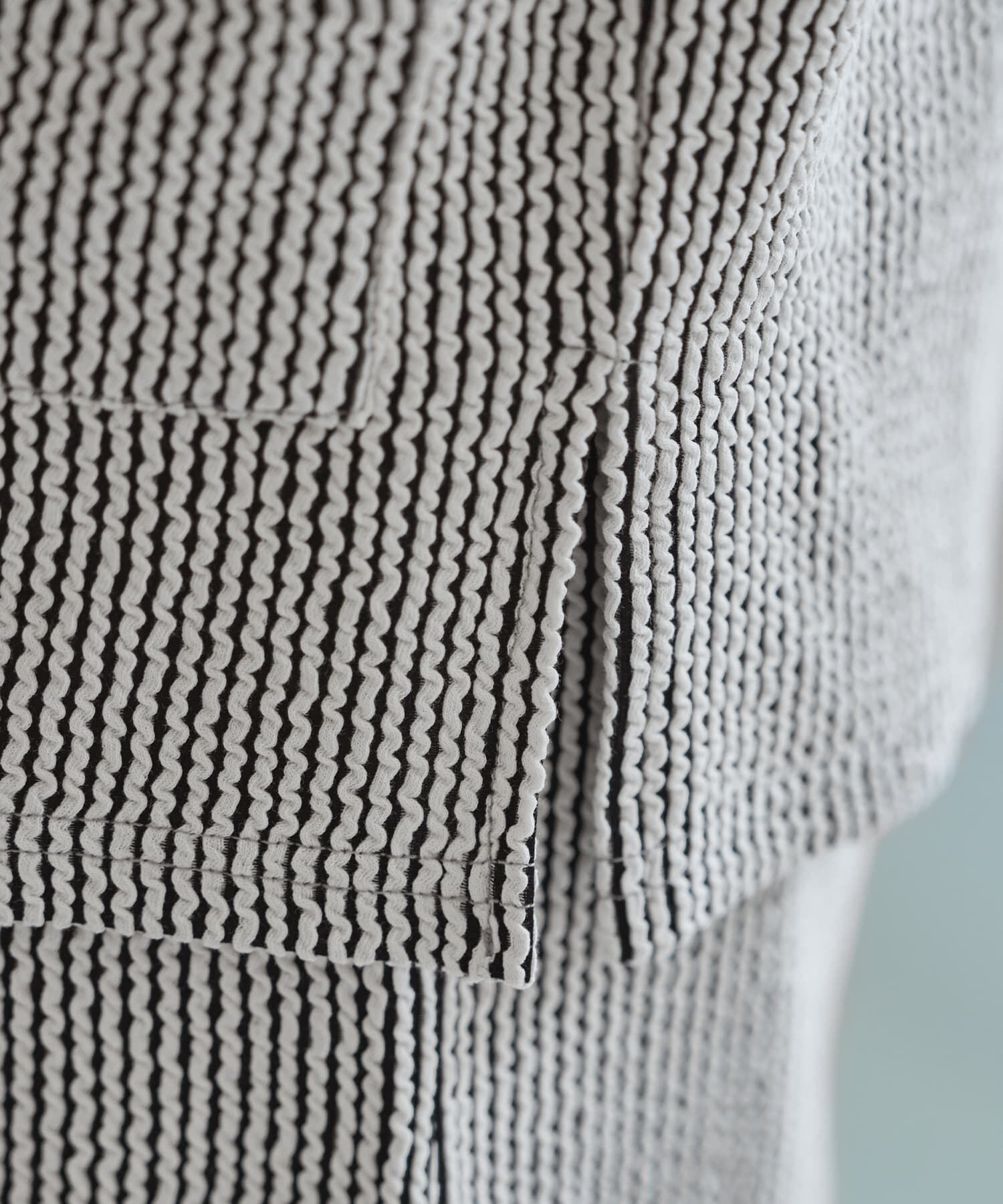  「【LUXE】ストライプ状フリルのカットソーセットアップ」|Tシャツ・カットソー|