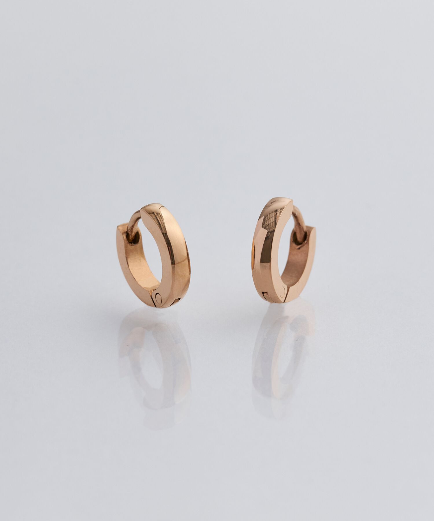 Phoebe「【金属アレルギー対応】ワンタッチメタルフープミニピアス　ローズゴールド/サージカルステンレス」|ピアス|