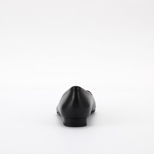 銀座かねまつ「LSDW2371SHPBLK 【防水】【本革】アクアベルフラットシューティー」|パンプス|