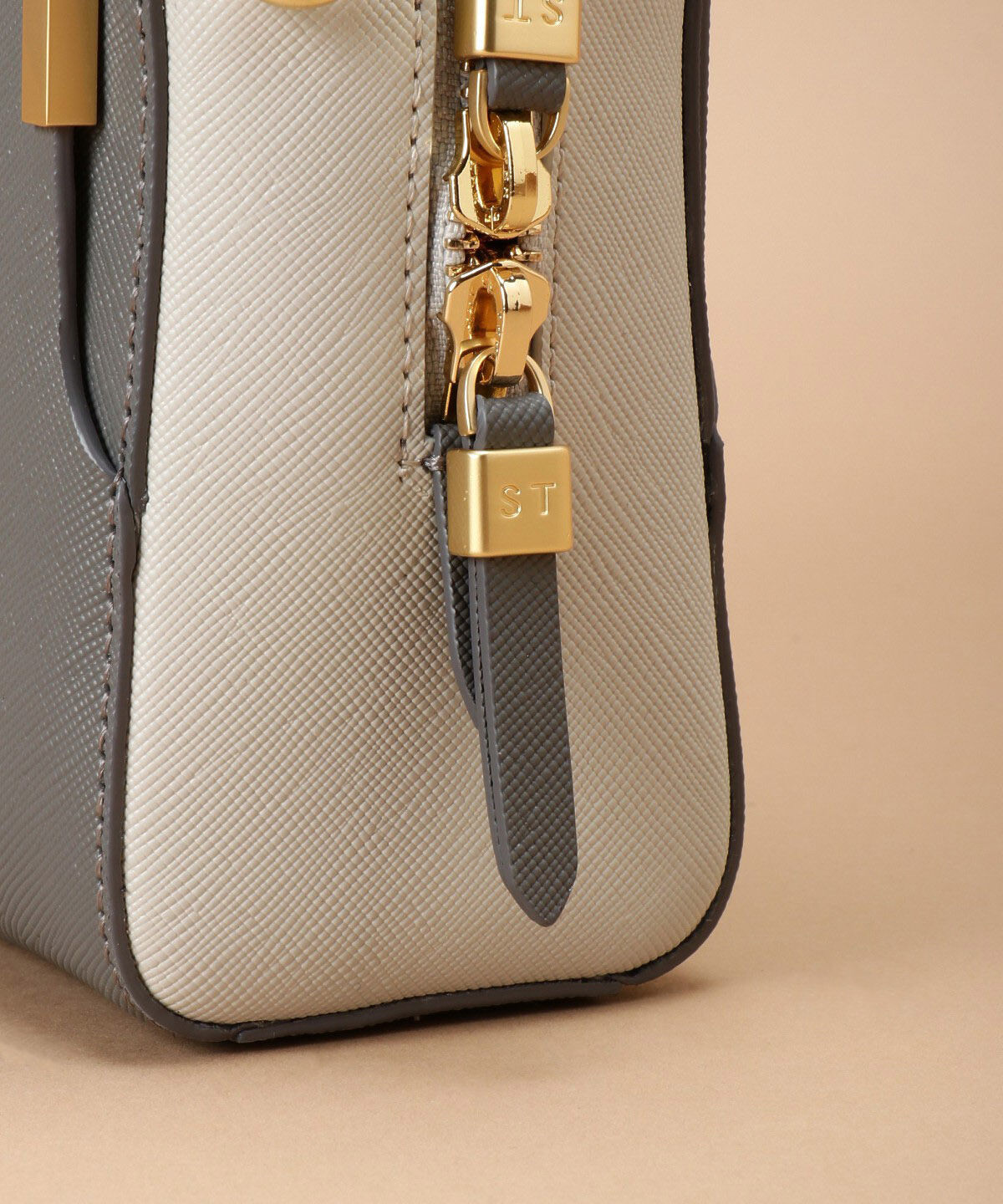 Samantha Thavasa「Pomme d'espoir ポムディスポワール バイカラーショルダーバッグ」|ショルダー・メッセンジャー|