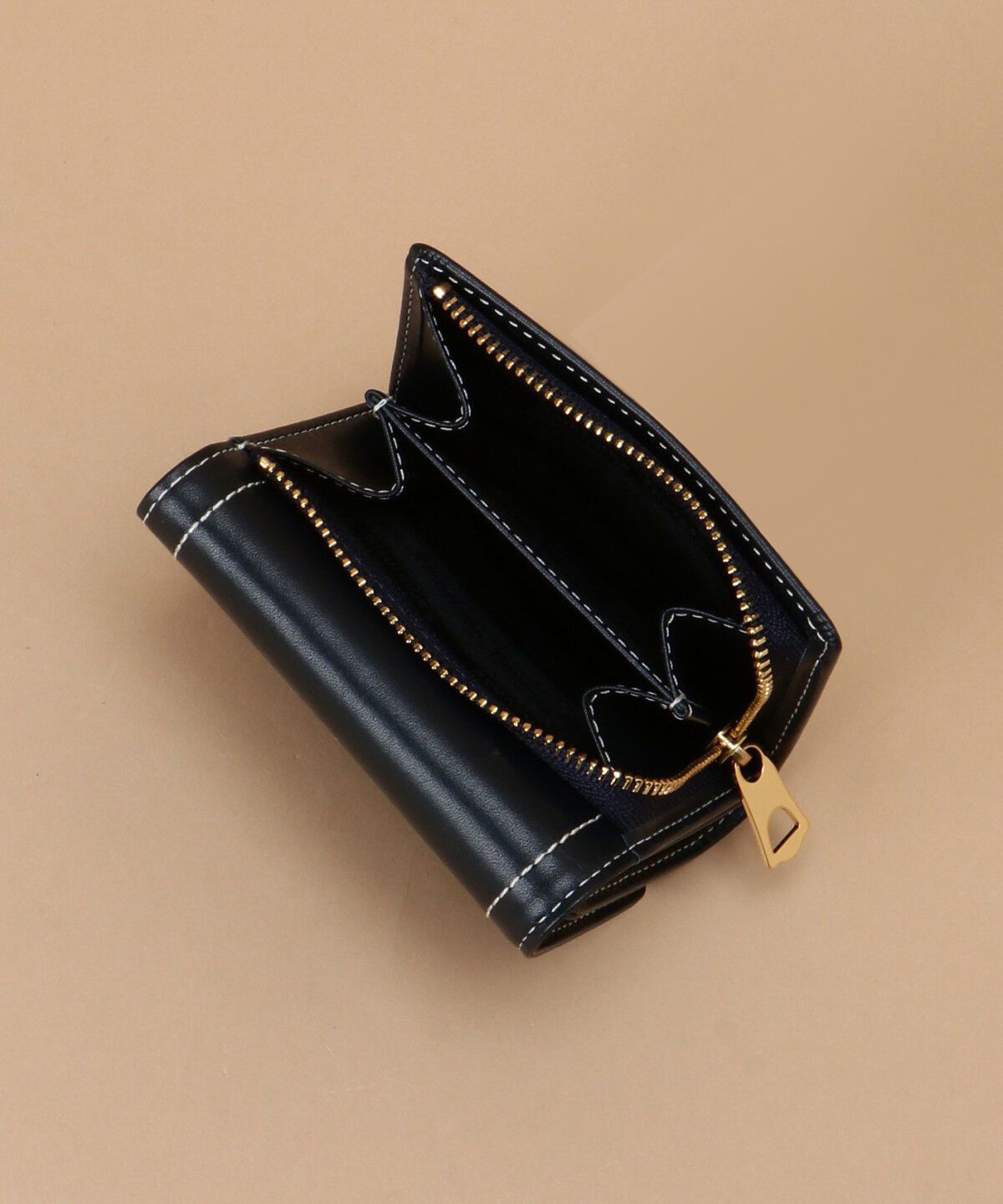 Samantha Thavasa「ウォータープルーフレザー 折財布」|財布|