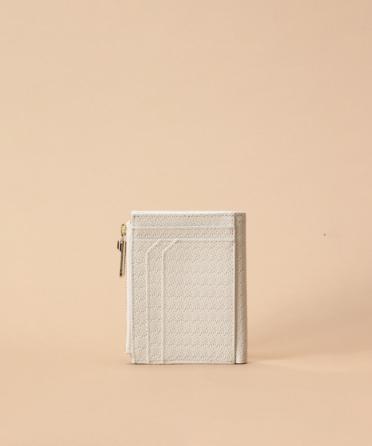 Samantha Thavasa「レース調型押し折財布」|財布|