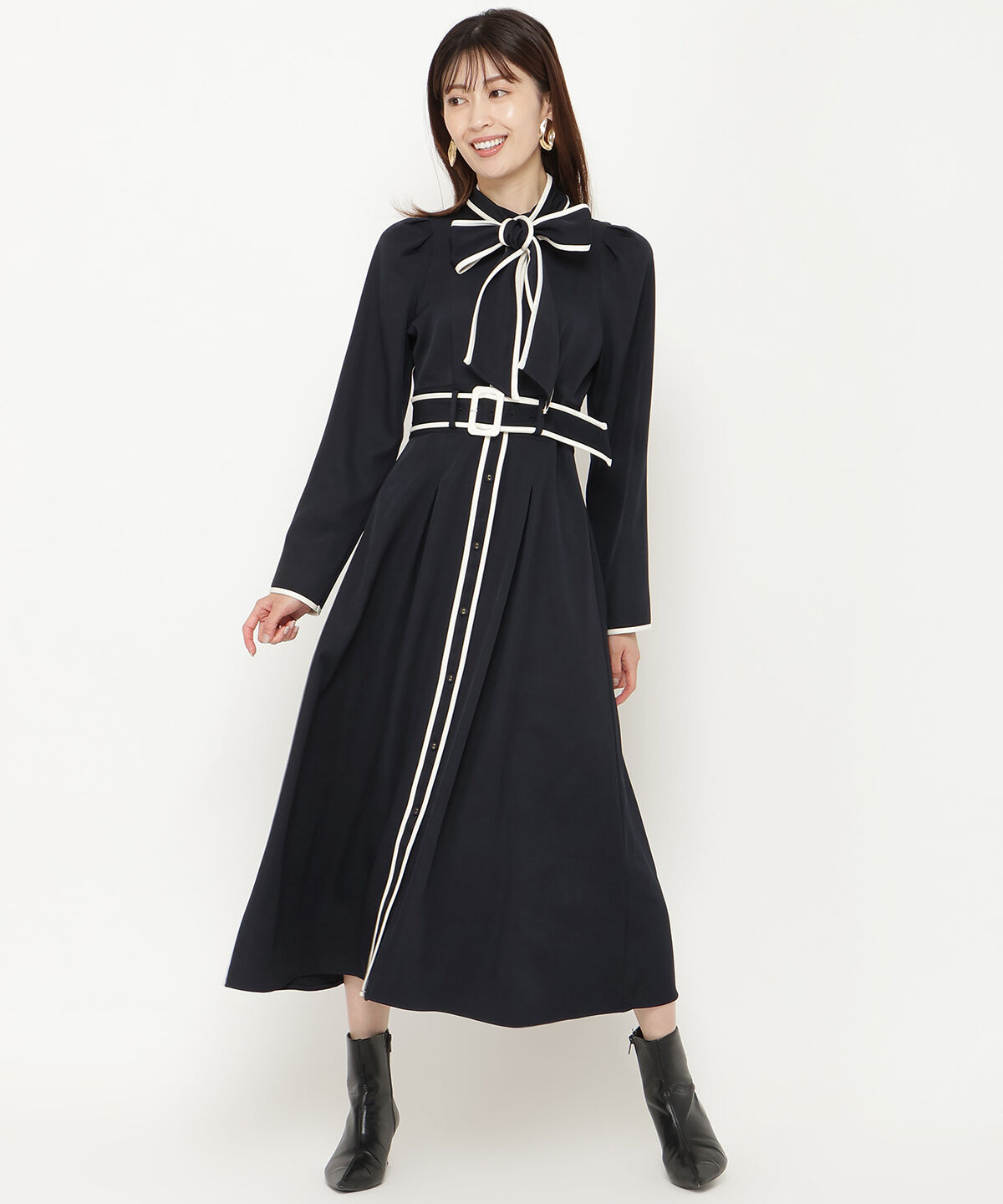 アンドクチュール「配色パイピングボウタイ付きワンピース」|ワンピース|