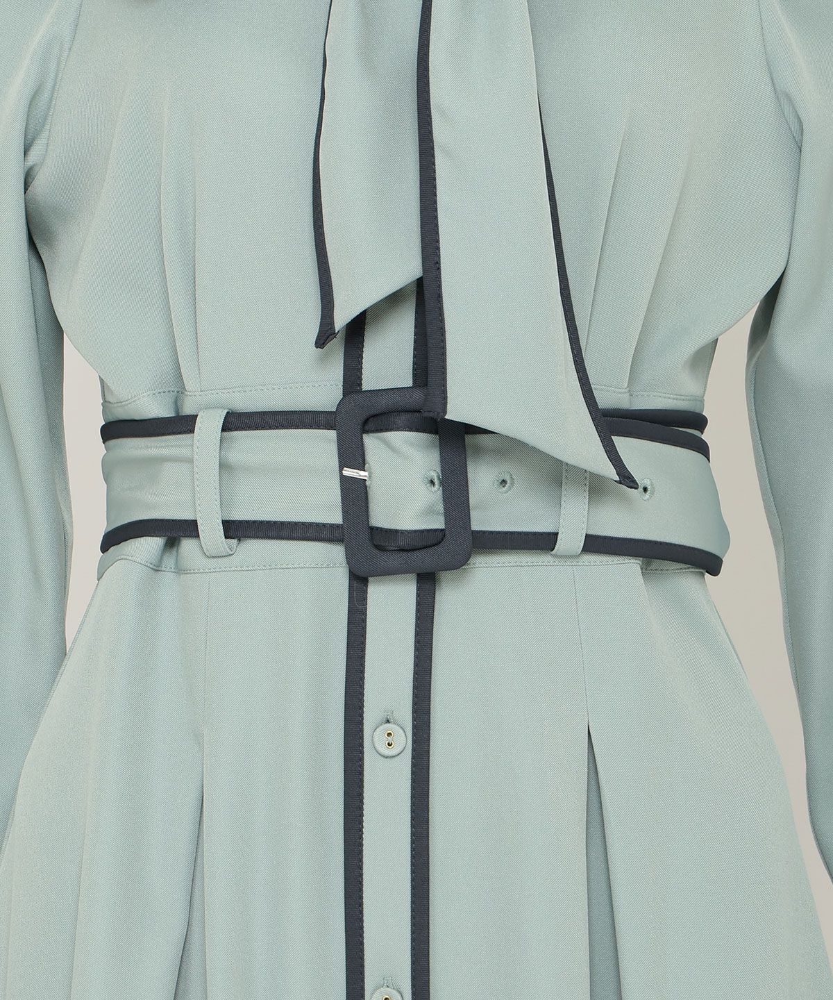 アンドクチュール「配色パイピングボウタイ付きワンピース」|ワンピース|