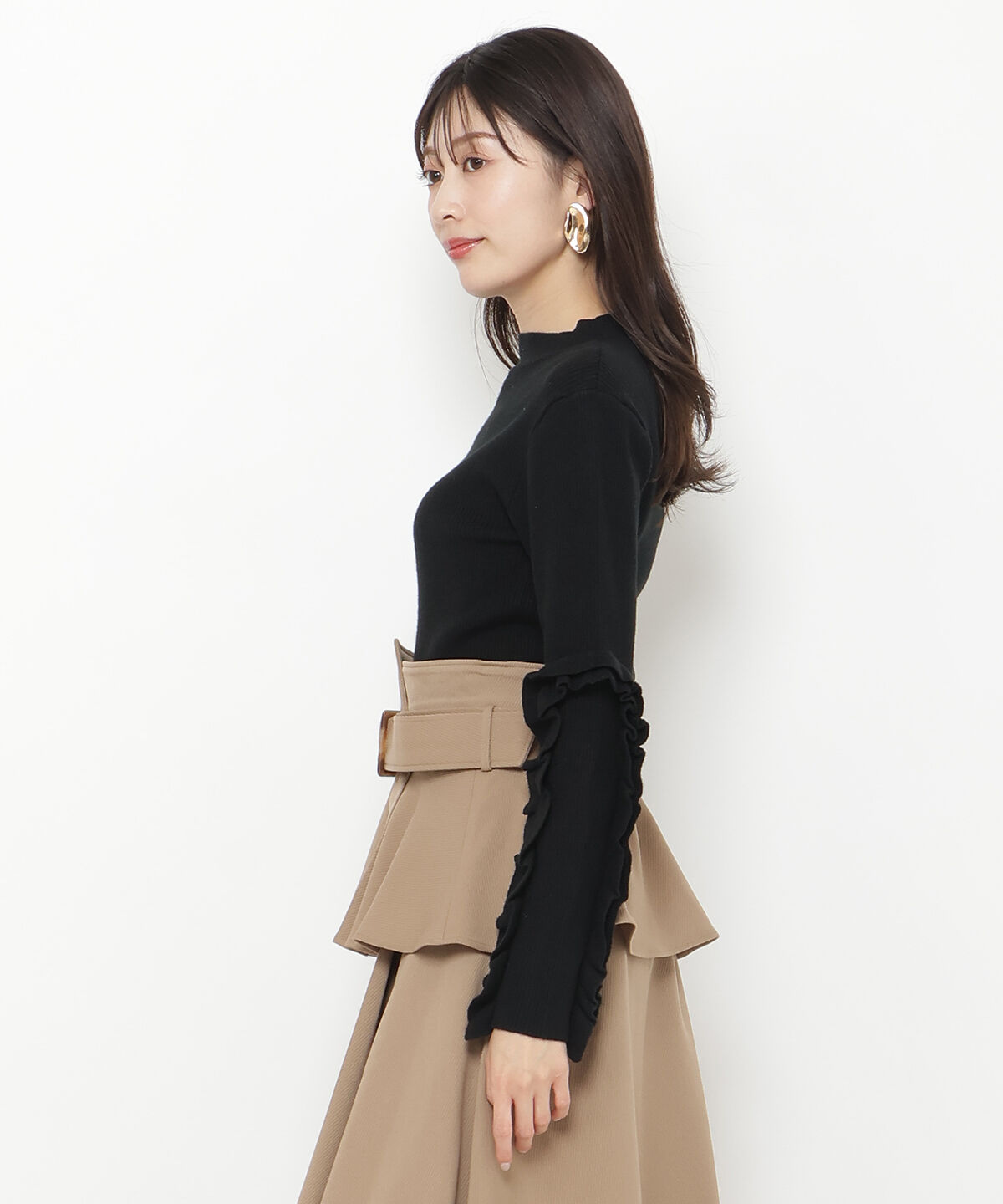 アンドクチュール「袖フリルハイネックリブニットプルオーバー」|ニット・セーター|