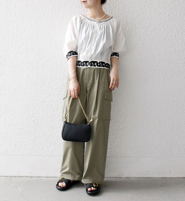 SHIPS any「bon_meur:〈洗濯機可能〉ジオメトリック エンブロイダリー シャーリング ブラウス」|シャツ・ブラウス|