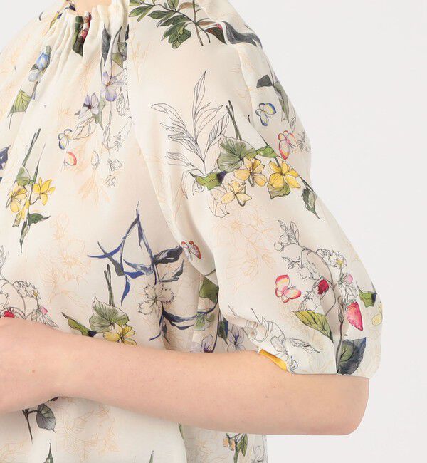 TOMORROWLAND collection「パピヨンフラワープリント パフスリーブブラウス」|シャツ・ブラウス|