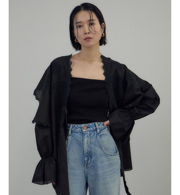 SALON adam et rope'「クロスレースケープブラウス」|シャツ・ブラウス|ブラック(01)