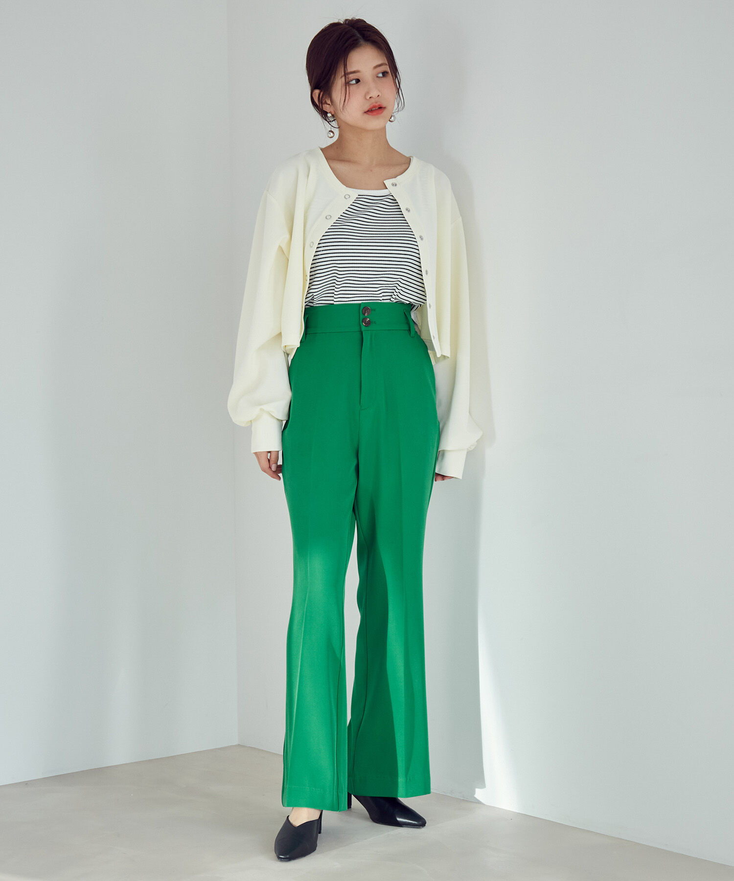 vis-a-vis「【WEB限定】【選べるカラー!コスパ最強パンツ】フレアーパンツ【洗濯機可】」|スラックス|