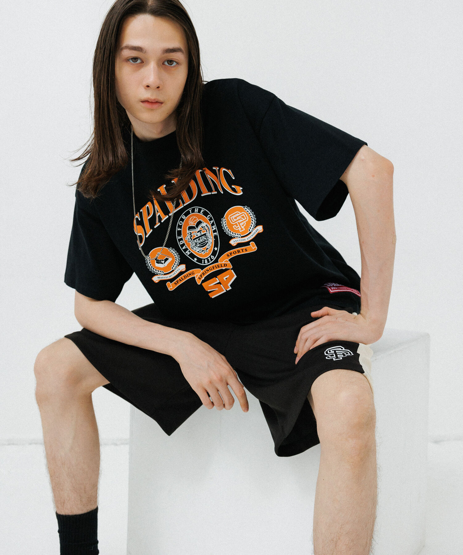 ADAM ET ROPE'「《別注》【SPALDING/スポルディング】COLLEGE BASKETBALL CLUB LIKE DESIGN TEE / UNISEX」|Tシャツ・カットソー|