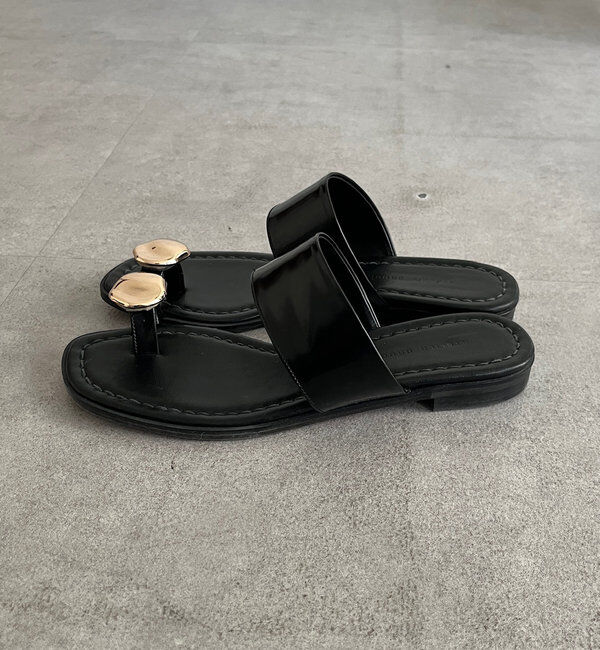  「メタルモチーフトングサンダル」|サンダル|