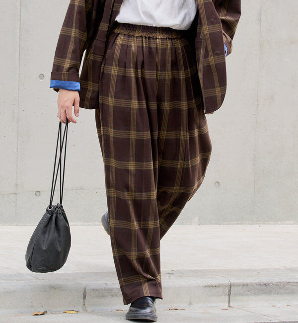  「【WHIMSIC/2サイズ展開】ルーズフィットイージースラックス」|チノ|