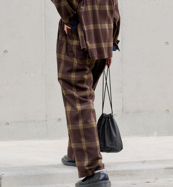  「【WHIMSIC/2サイズ展開】ルーズフィットイージースラックス」|チノ|