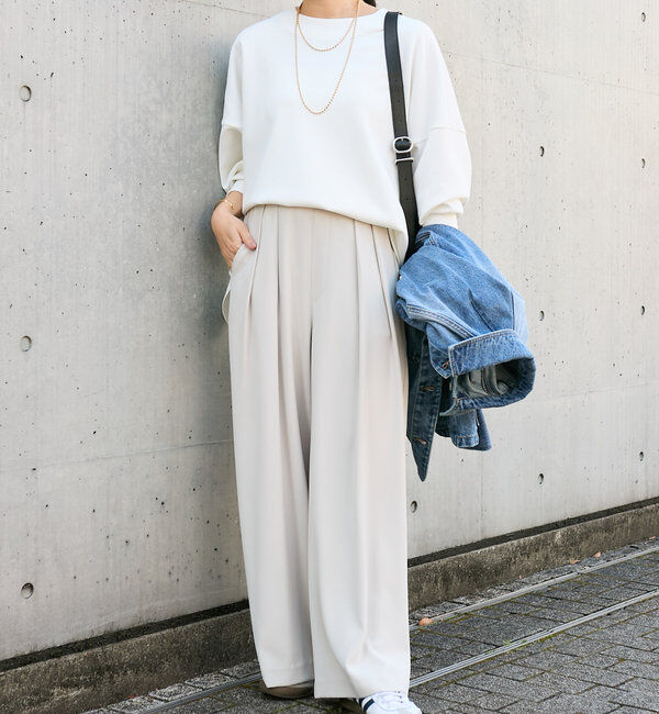  「【ウォッシャブル】【シーズンレスで使える】タックワイドスラックス」|チノ|