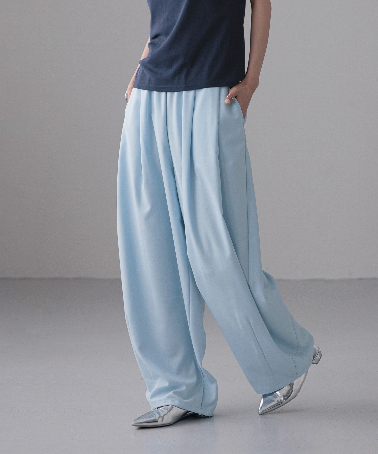 LOWRYS FARM「イージーワイドコクーンパンツ」|チノ|