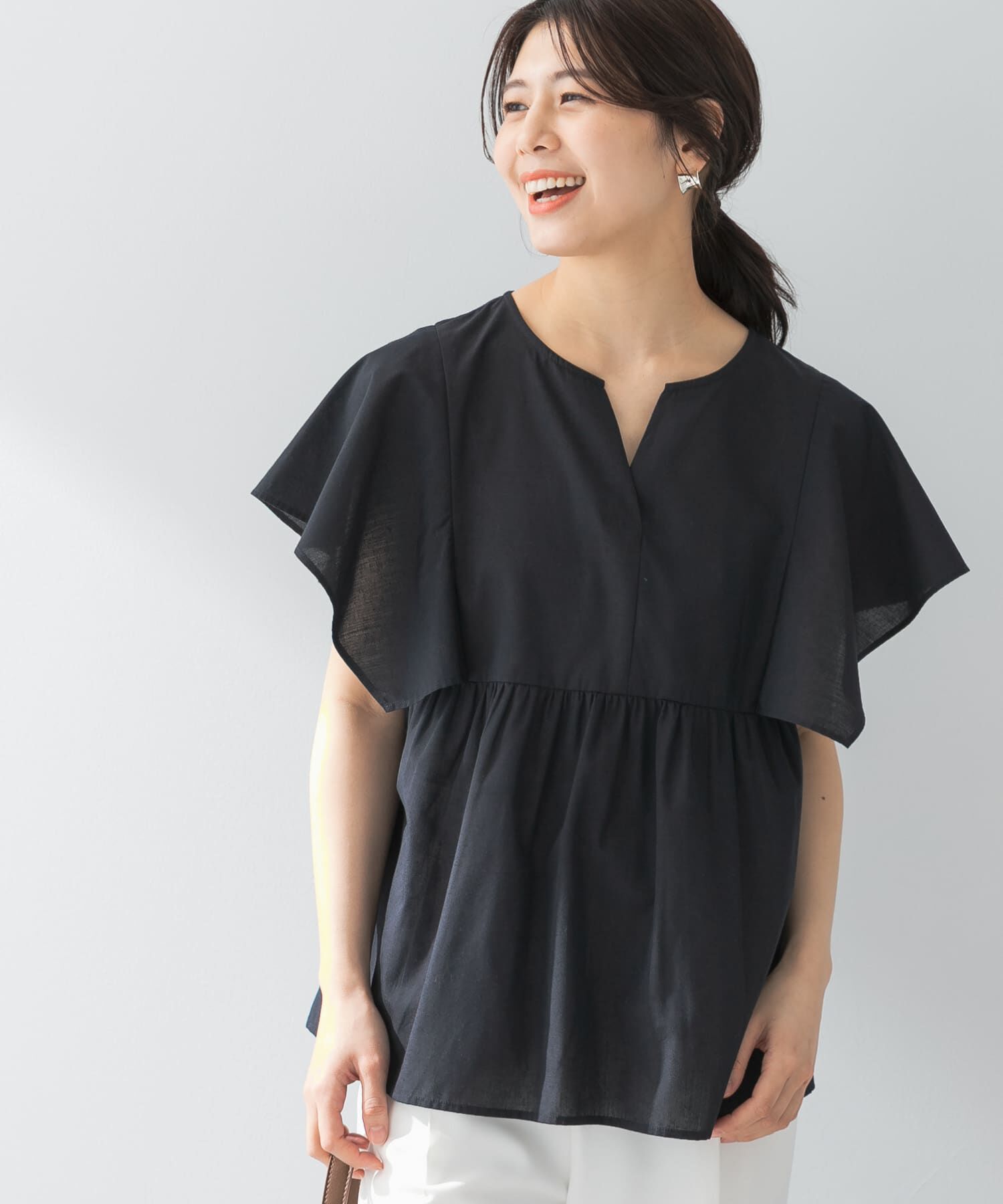 URBAN RESEARCH ROSSO「『UR TECH』F by ROSSO　スクエアスリーブブラウス」|シャツ・ブラウス|ネイビー