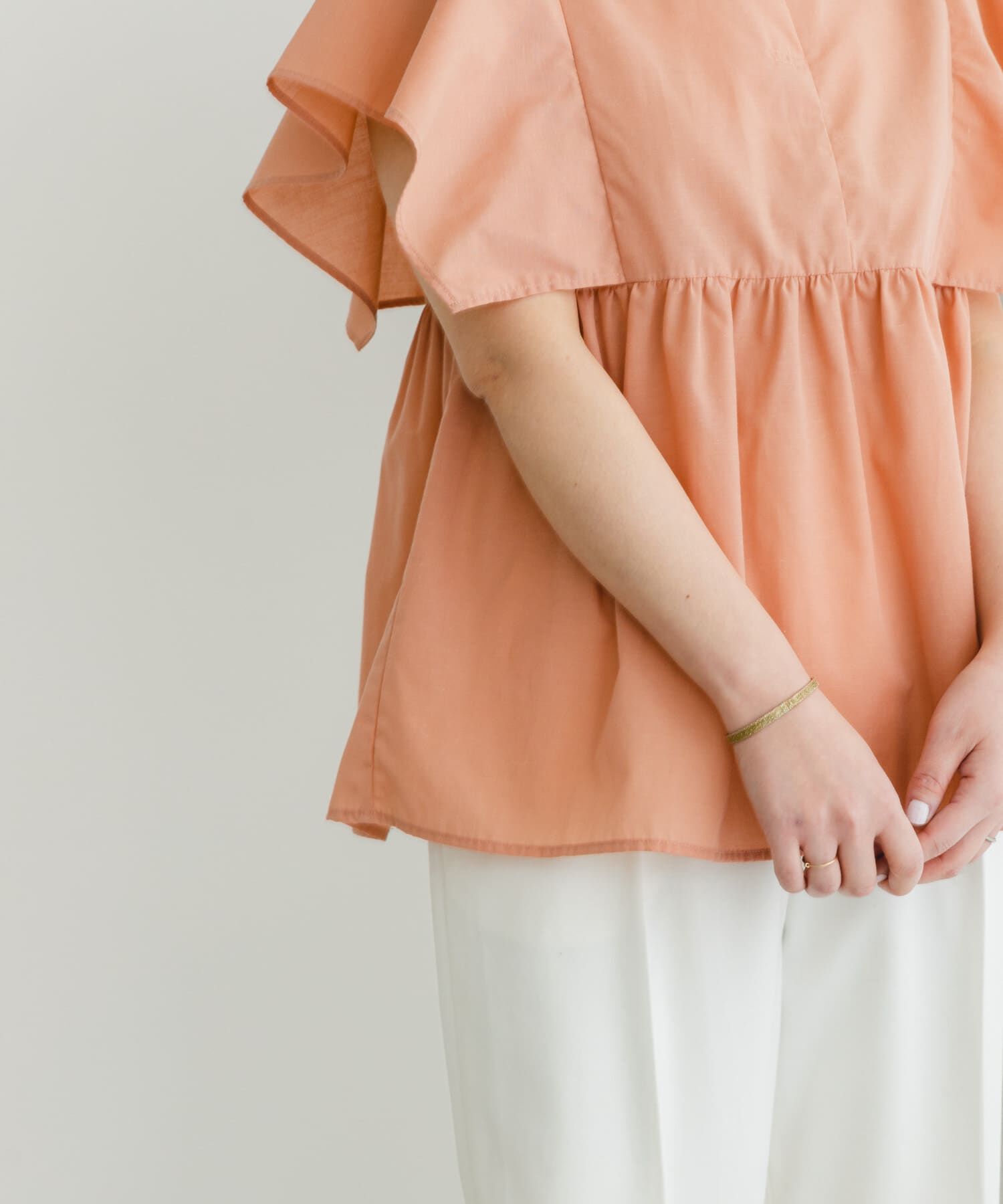 URBAN RESEARCH ROSSO「『UR TECH』F by ROSSO　スクエアスリーブブラウス」|シャツ・ブラウス|