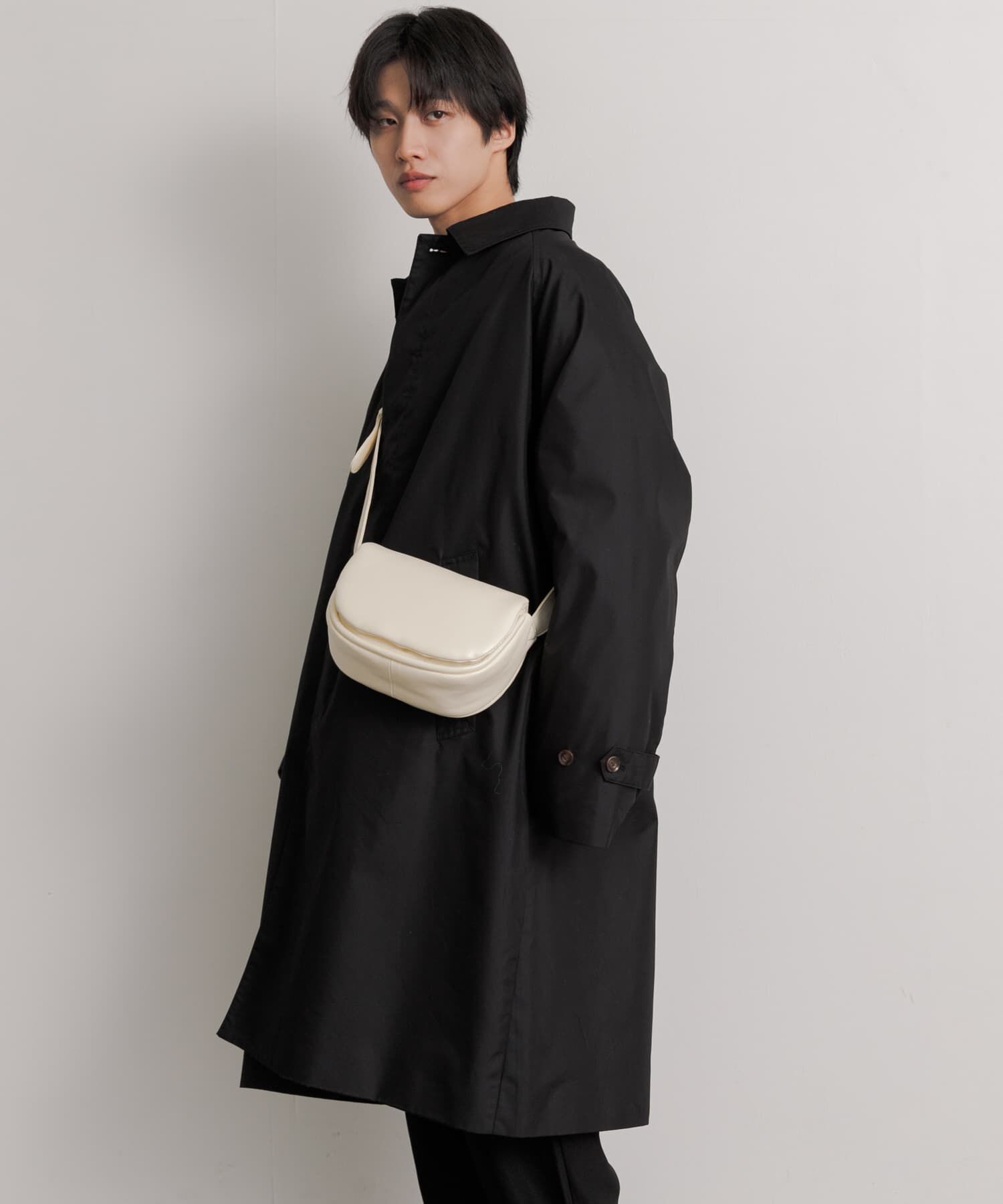 SENSE OF PLACE by URBAN RESEARCH「フェイクレザーパデットフラップショルダー」|ショルダー・メッセンジャー|