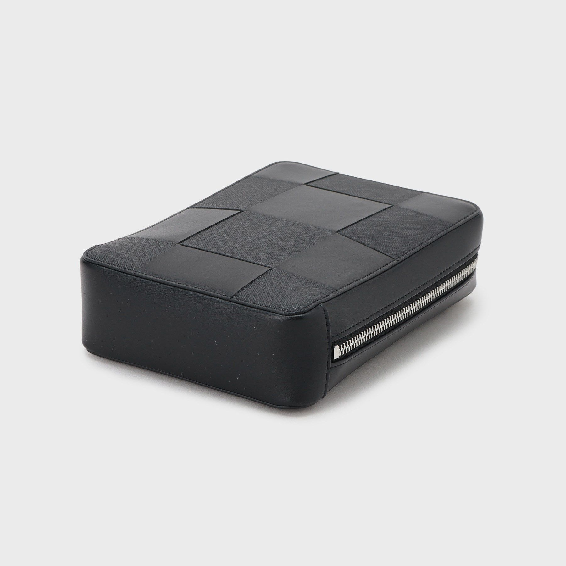 tk.TAKEO KIKUCHI「イントレ縦型ショルダー」|ショルダー・メッセンジャー|