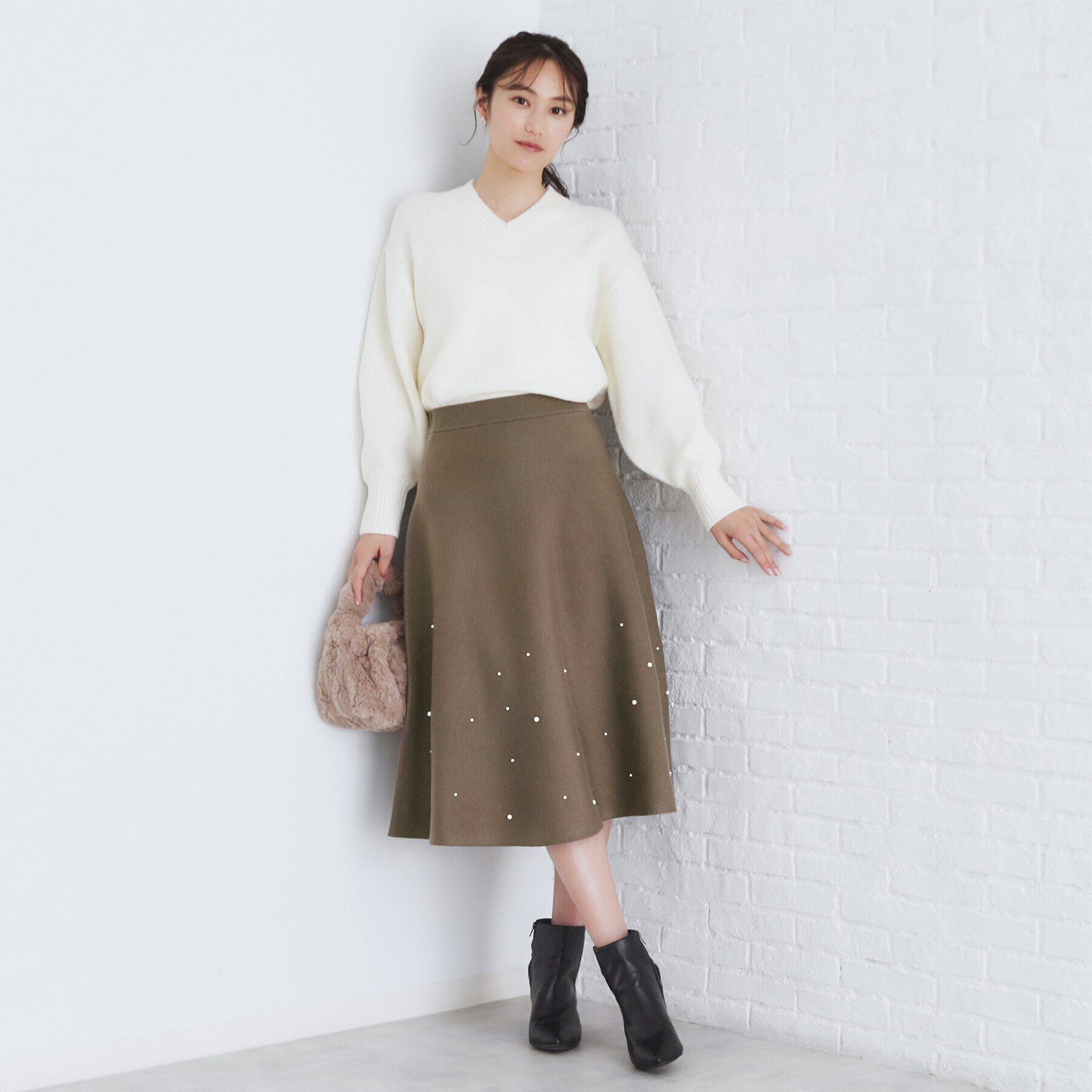 index「《美人百花掲載》パール調フレアニットスカート/セットアップ対応【洗濯機洗い可】」|スカート|