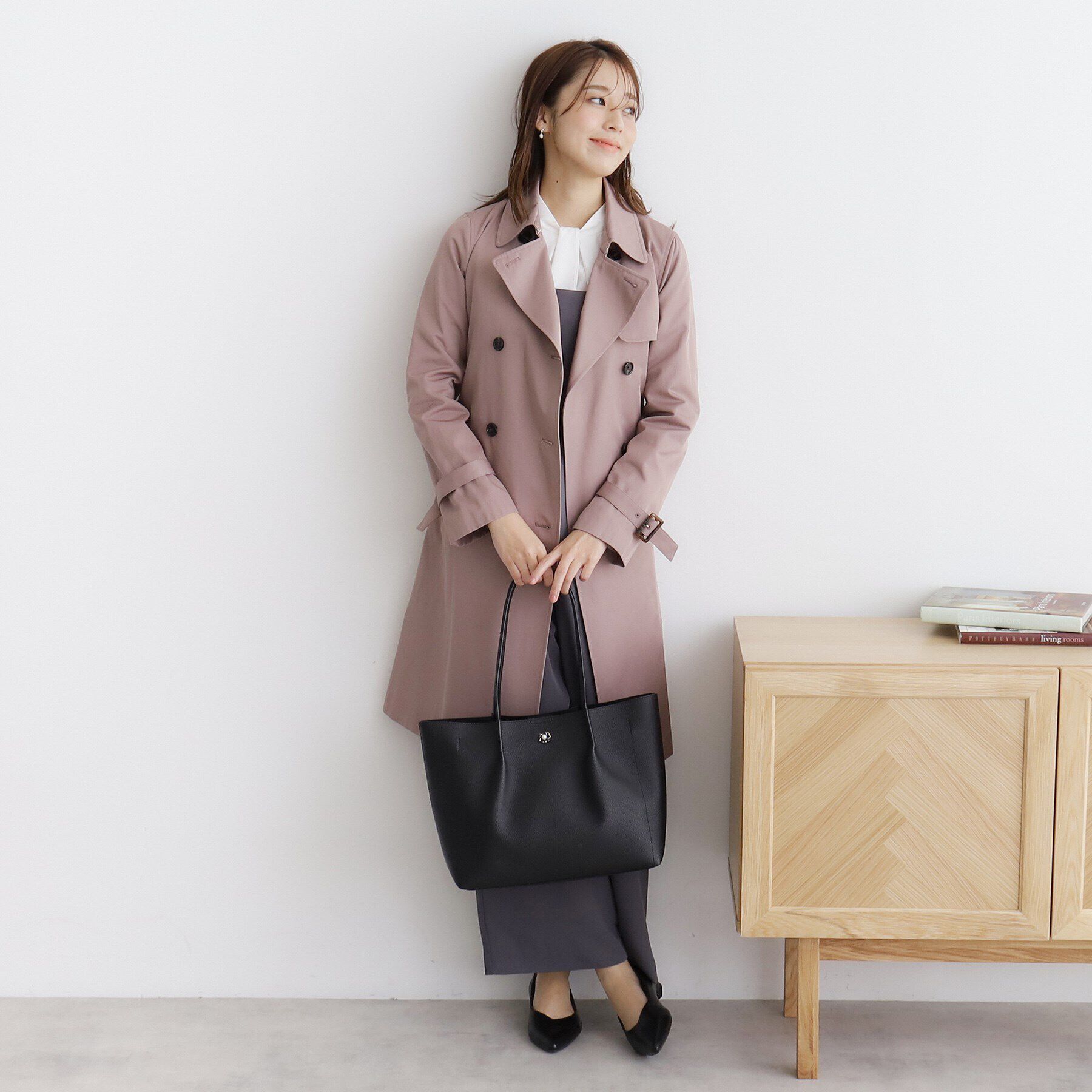 index「【A4サイズ収納可】フラワーパーツ合皮トートバッグ」|トートバッグ|