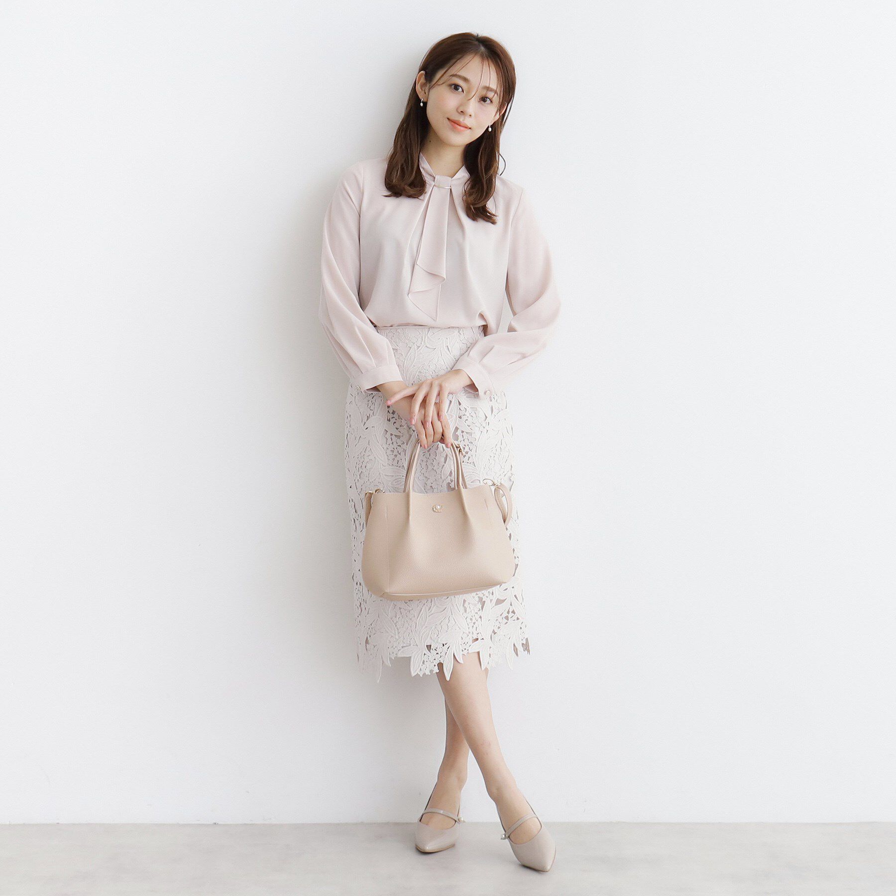 index「【2WAY】フラワーパーツ合皮ミドルトートバッグ」|トートバッグ|