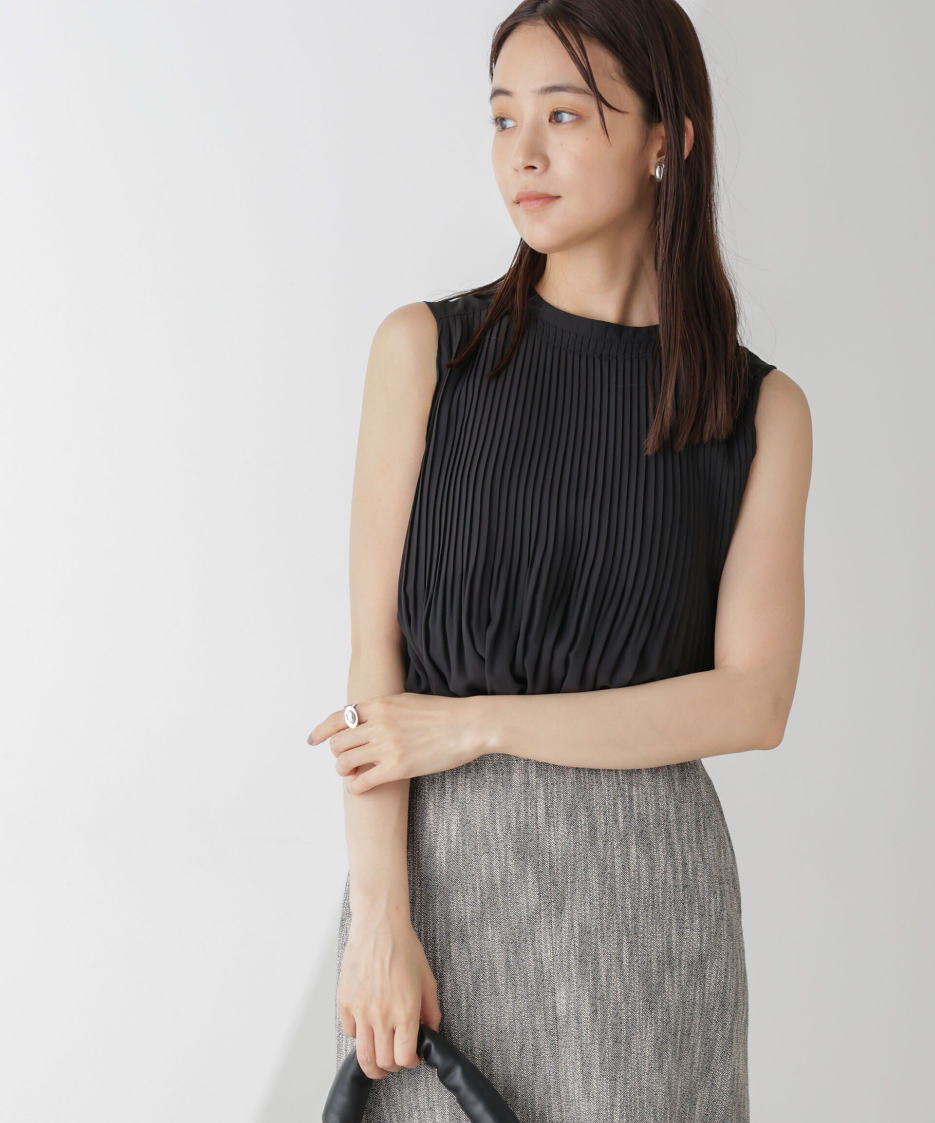 nano･universe「プリーツノースリーブブラウス」|シャツ・ブラウス|