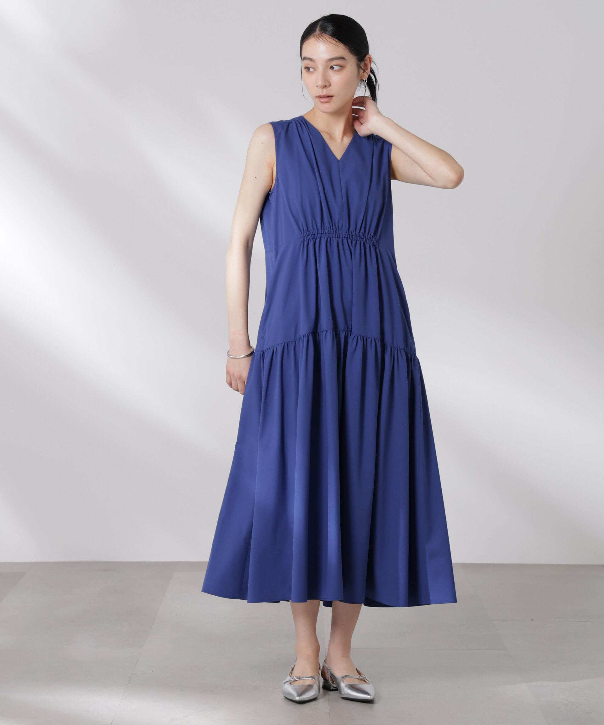 nano･universe「MINOTECH(R)Vネックギャザーティアードワンピース」|ワンピース|