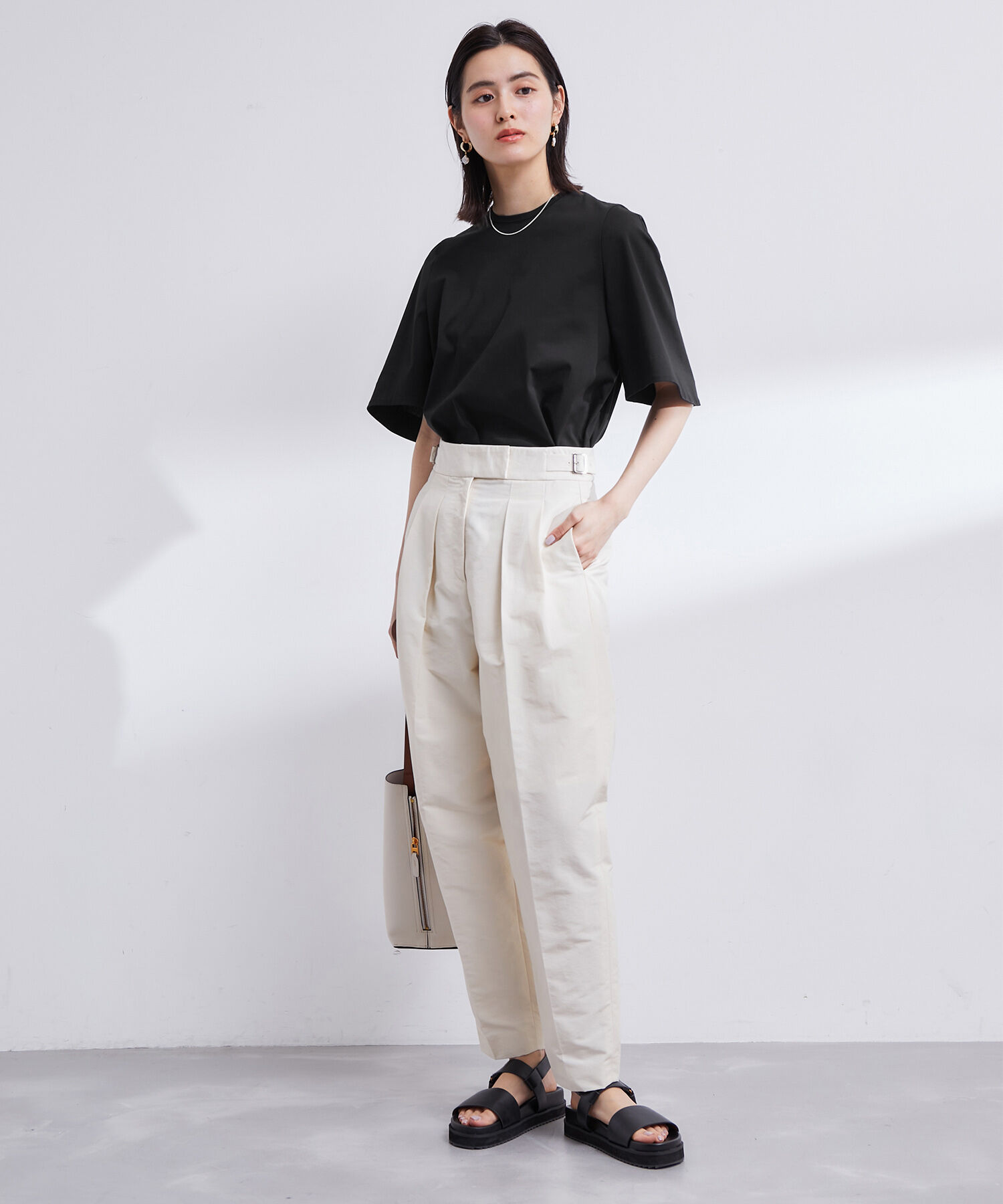 ROPE「【高評価】【エディター三尋木奈保さんコラボ】大人きれいめ ツヤ感Tシャツ」|Tシャツ・カットソー|