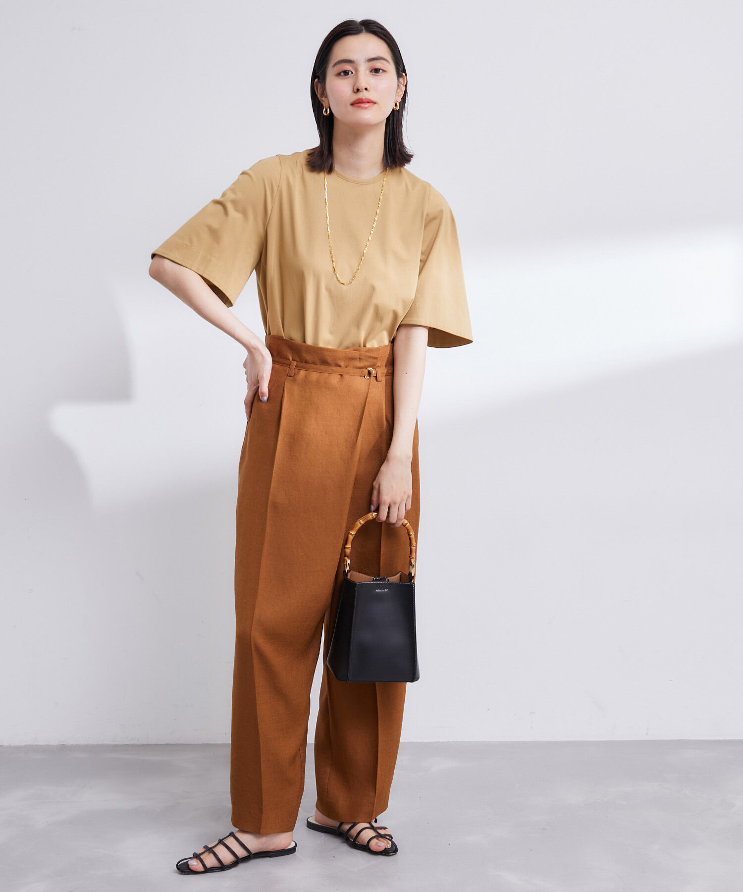 ROPE「【高評価】【エディター三尋木奈保さんコラボ】大人きれいめ ツヤ感Tシャツ」|Tシャツ・カットソー|