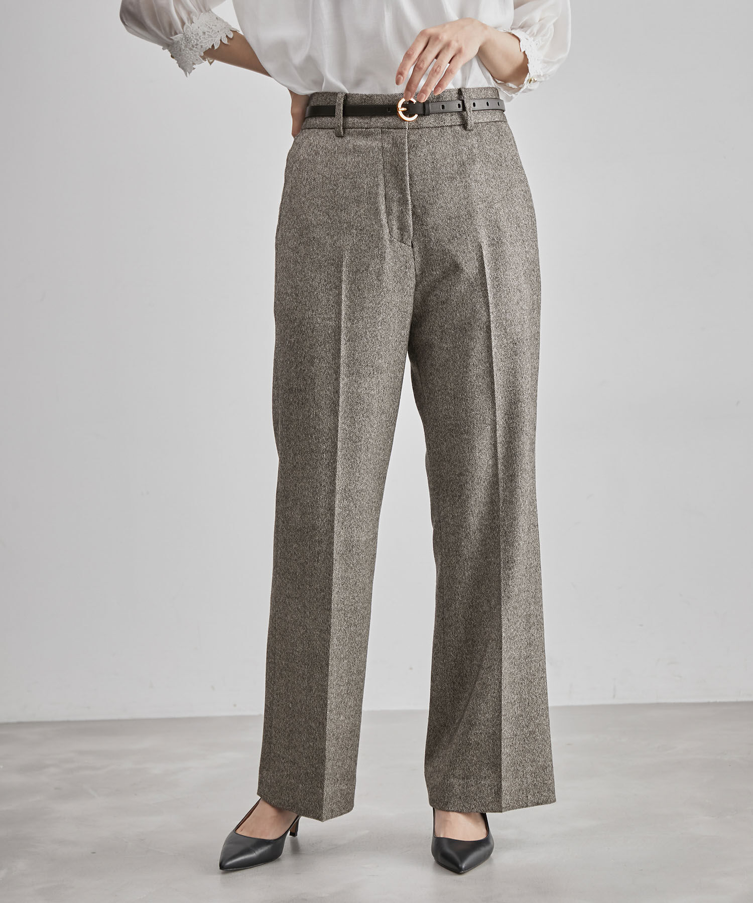 ROPE「【雑誌掲載】ヘリンボーンセミフレアーパンツ/セットアップ対応」|その他|ライトグレー(08)