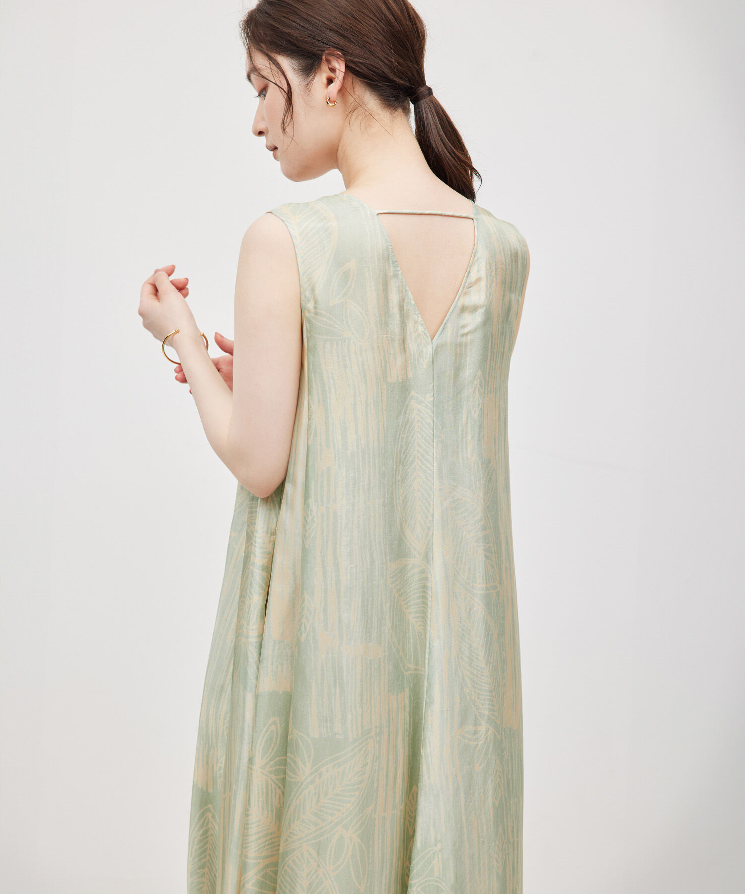 ROPE「【IPEKER】ニュアンスボタニカルAラインワンピース」|ワンピース|