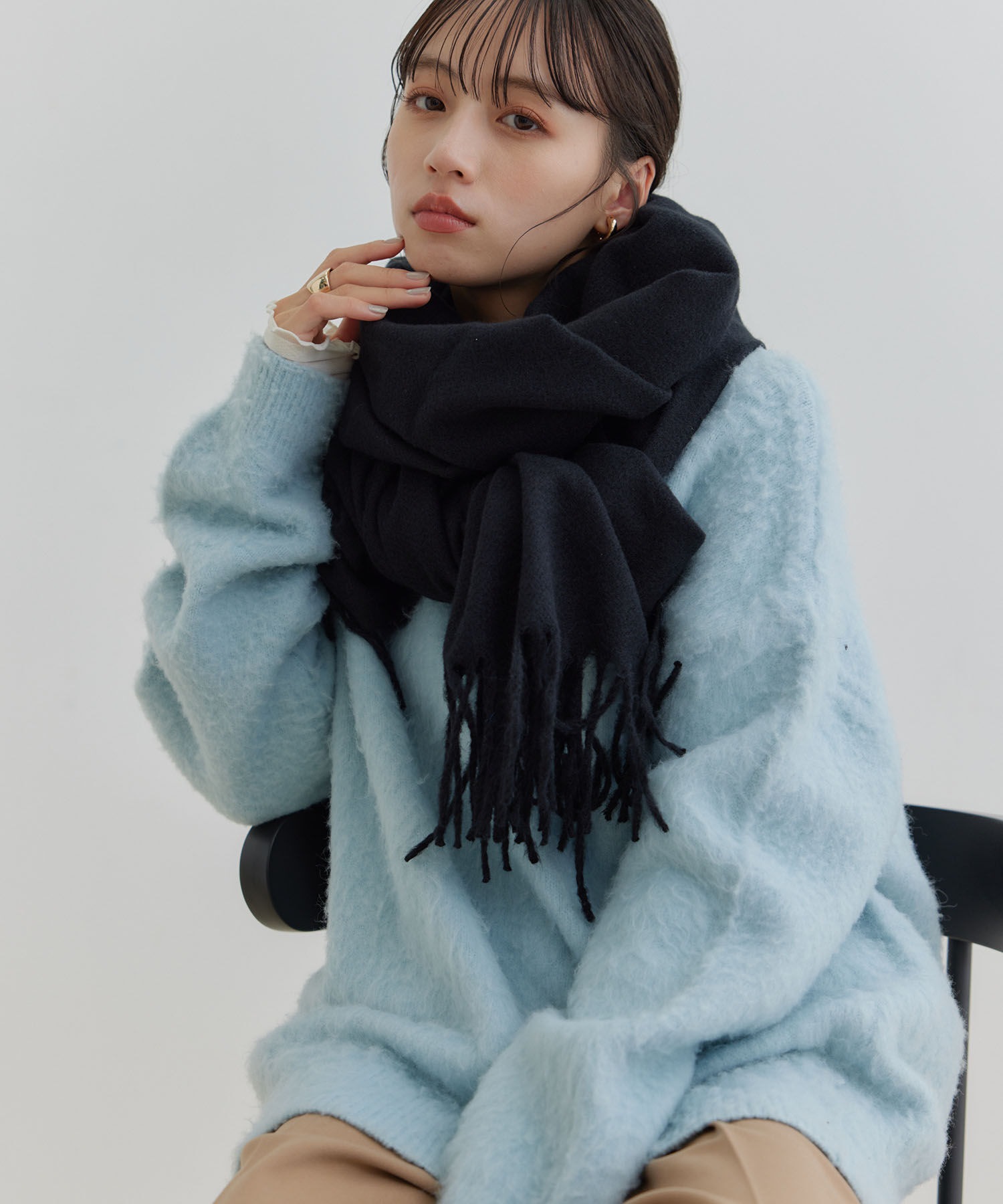 VIS「【リサイクルポリ】なめらかタッチ無地大判ストール」|ストール|