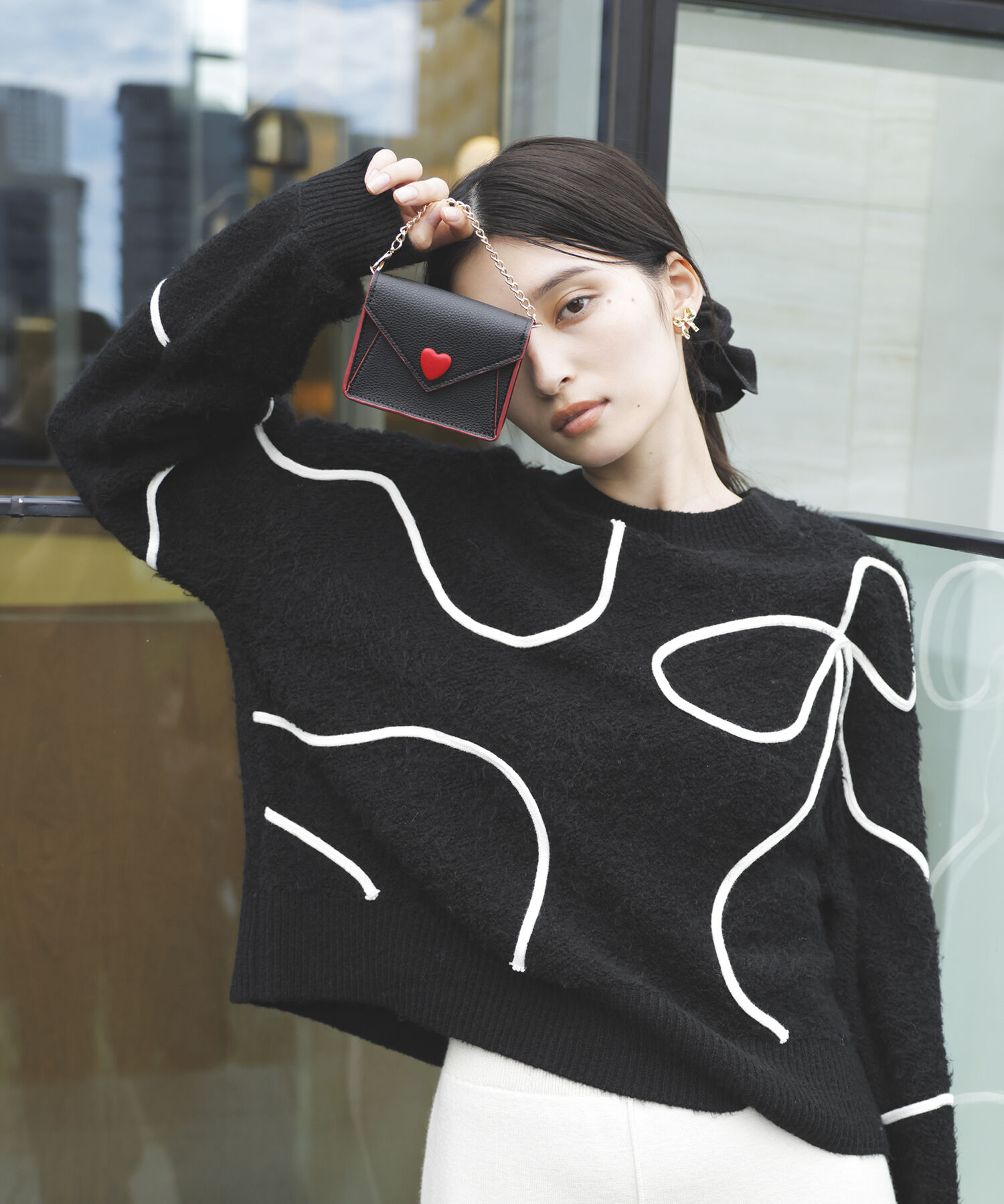 VIS「【洗える】ハート＆リボンコード刺繍ニットプルオーバー」|ニット・セーター|