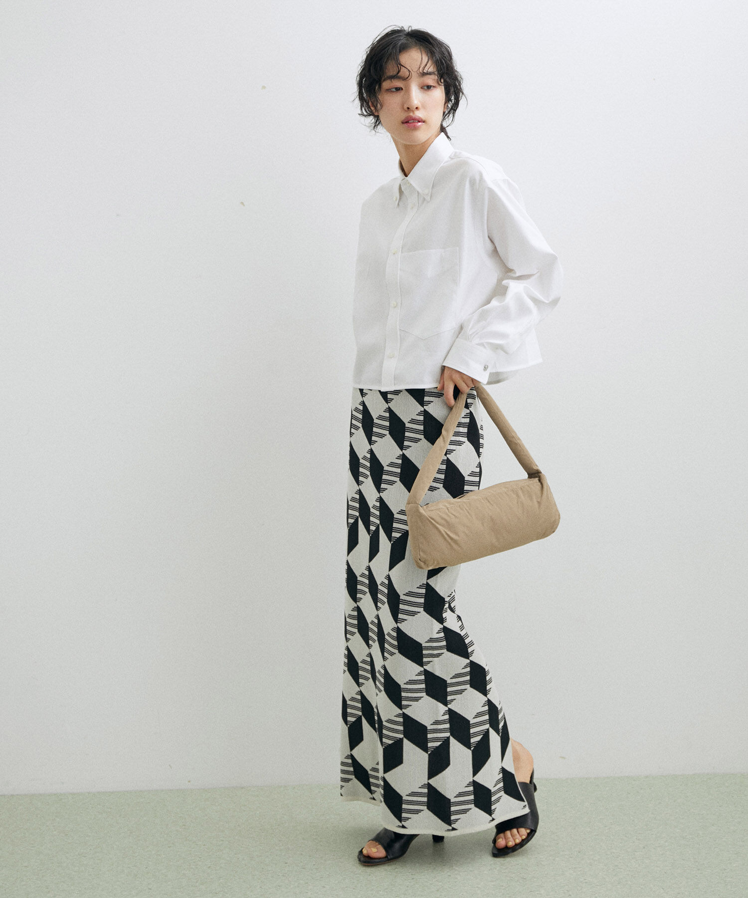 ADAM ET ROPE'「【kokyo】rectangulo puff bag」|ハンドバッグ|