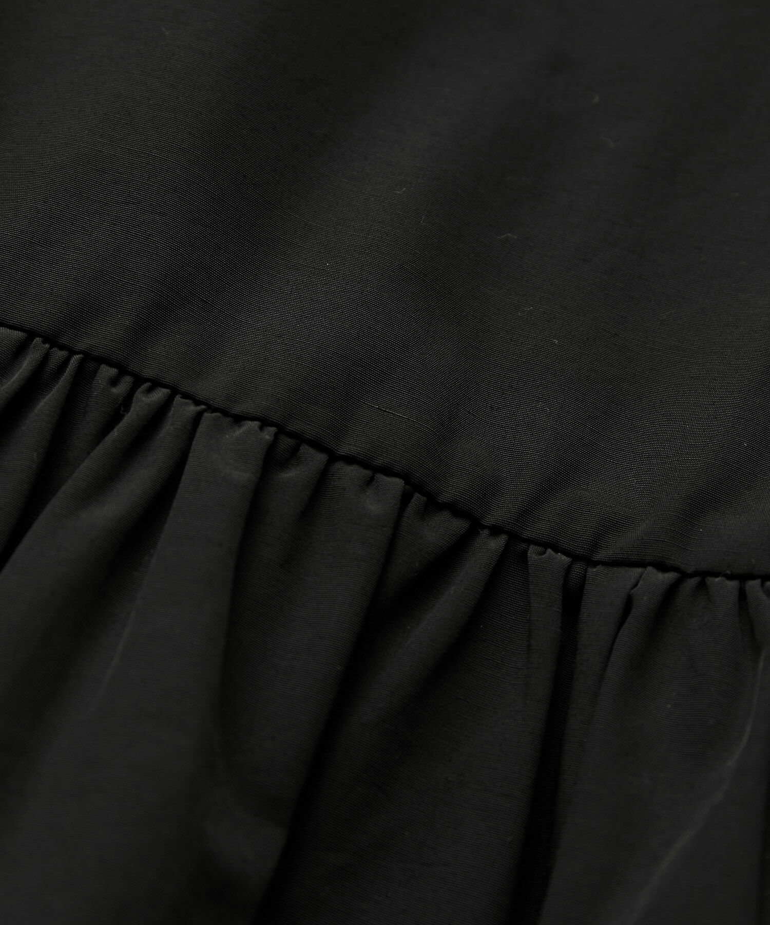 ADAM ET ROPE'「【再入荷・新色追加・サステナブル】ペプラムジップブラウス」|シャツ・ブラウス|