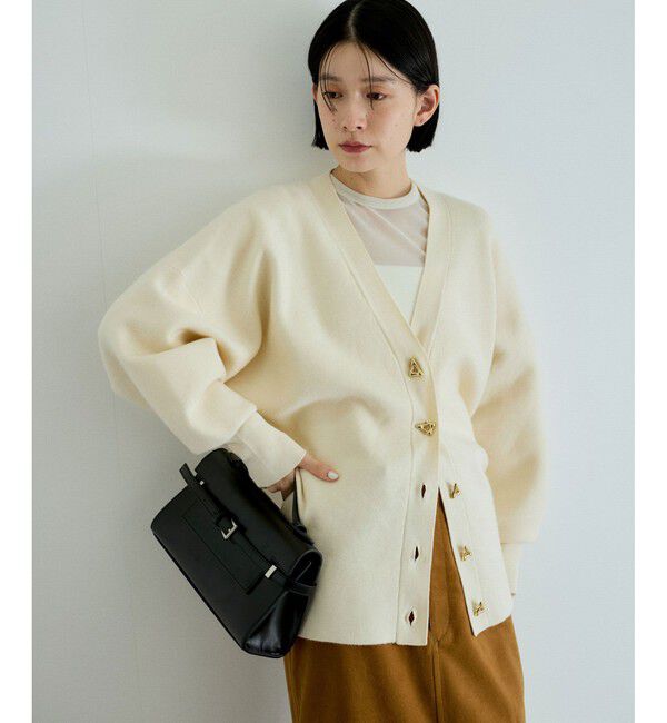 ADAM ET ROPE'「トライアングルボタンミドルカーディガン」|カーディガン|