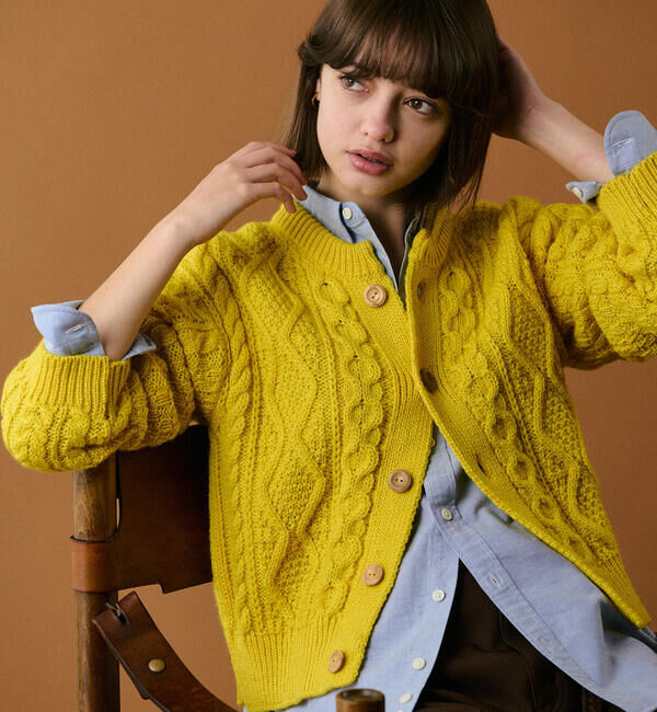  「James Charlotte | ウール アランニットカーディガン WOMEN」|ニット・セーター|YELLOW