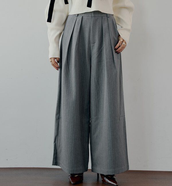  「【SALON by Chico】取り外しフリルルーズスラックスパンツ」|チノ|