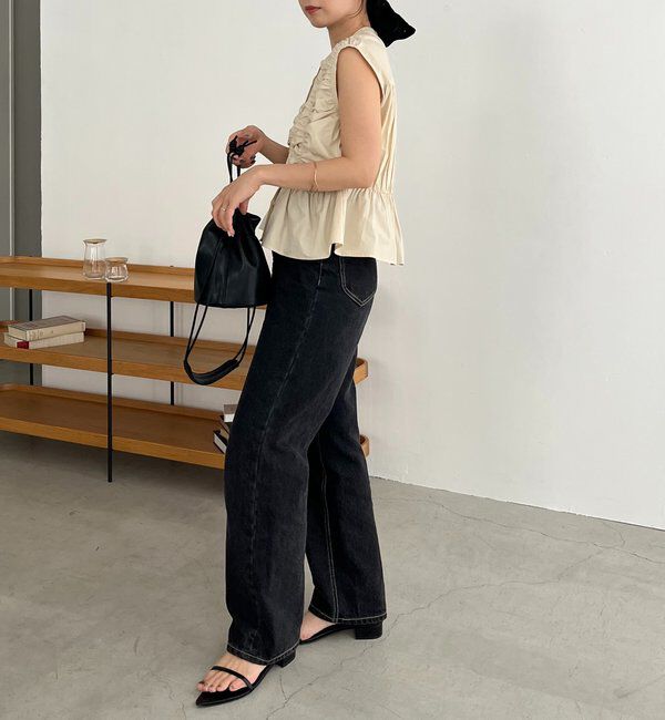  「【春に人気だったアイテムが夏仕様に】シャーリングペプラムノースリシャツ」|シャツ・ブラウス|