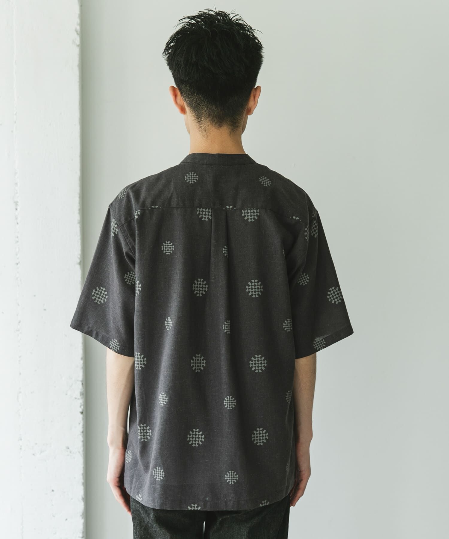 URBAN RESEARCH DOORS「『XLサイズ/WEB限定』『UR TECH 高機能リネン』バンドカラーシャツ」|シャツ・ブラウス|