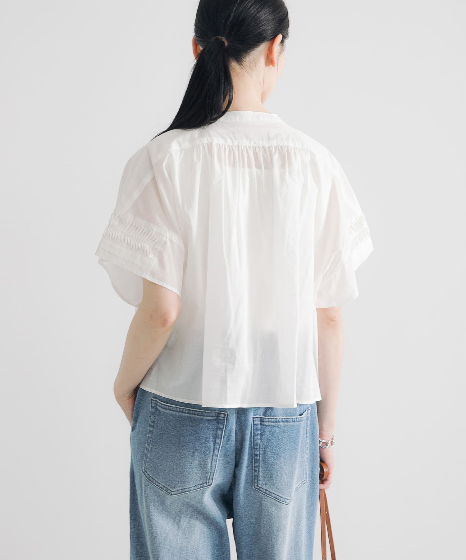 URBAN RESEARCH「ハーフスリーブタックショートシャツ」|シャツ・ブラウス|