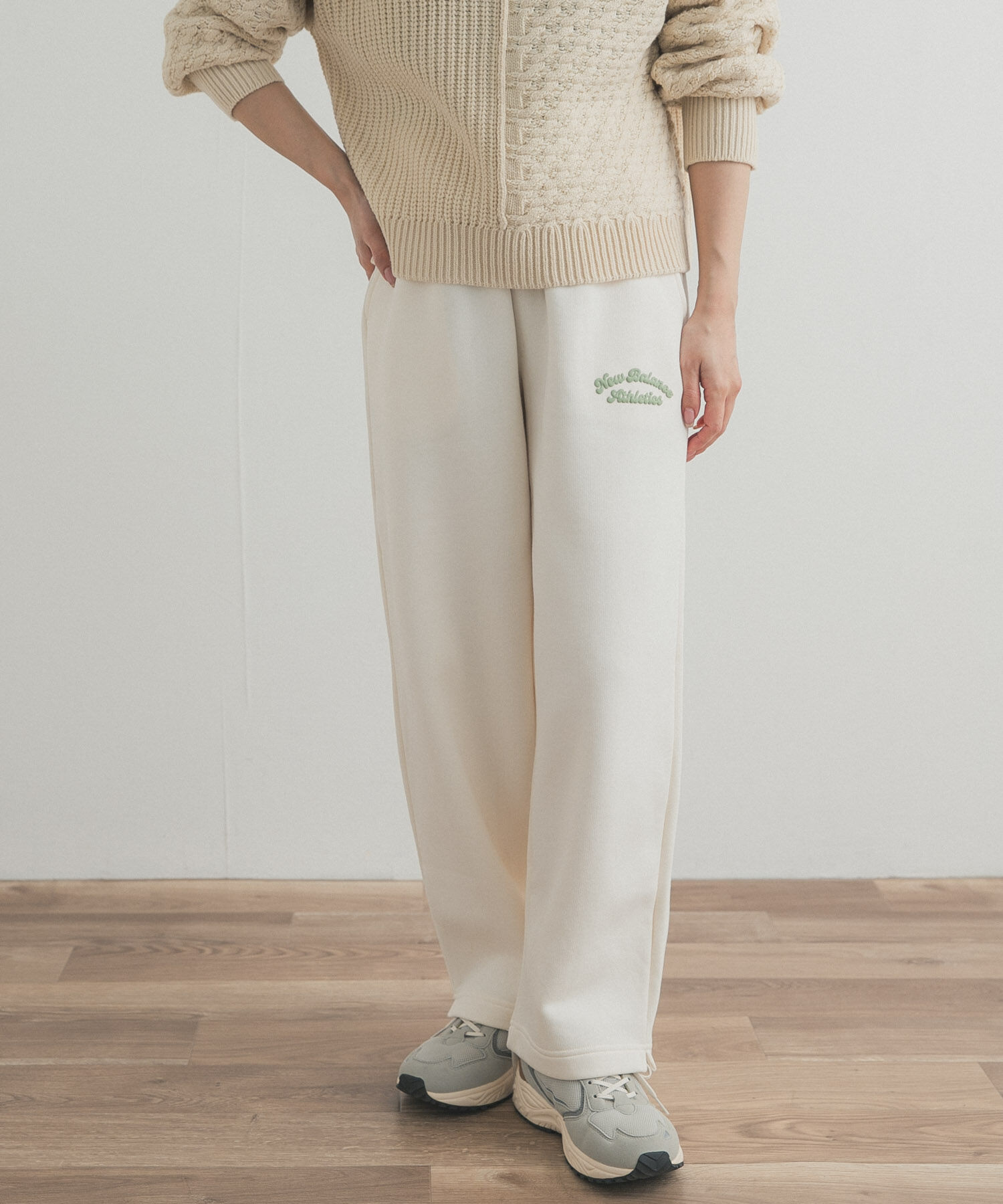 URBAN RESEARCH DOORS「NEW BALANCE　フリースバレルレッグパンツ」|その他|