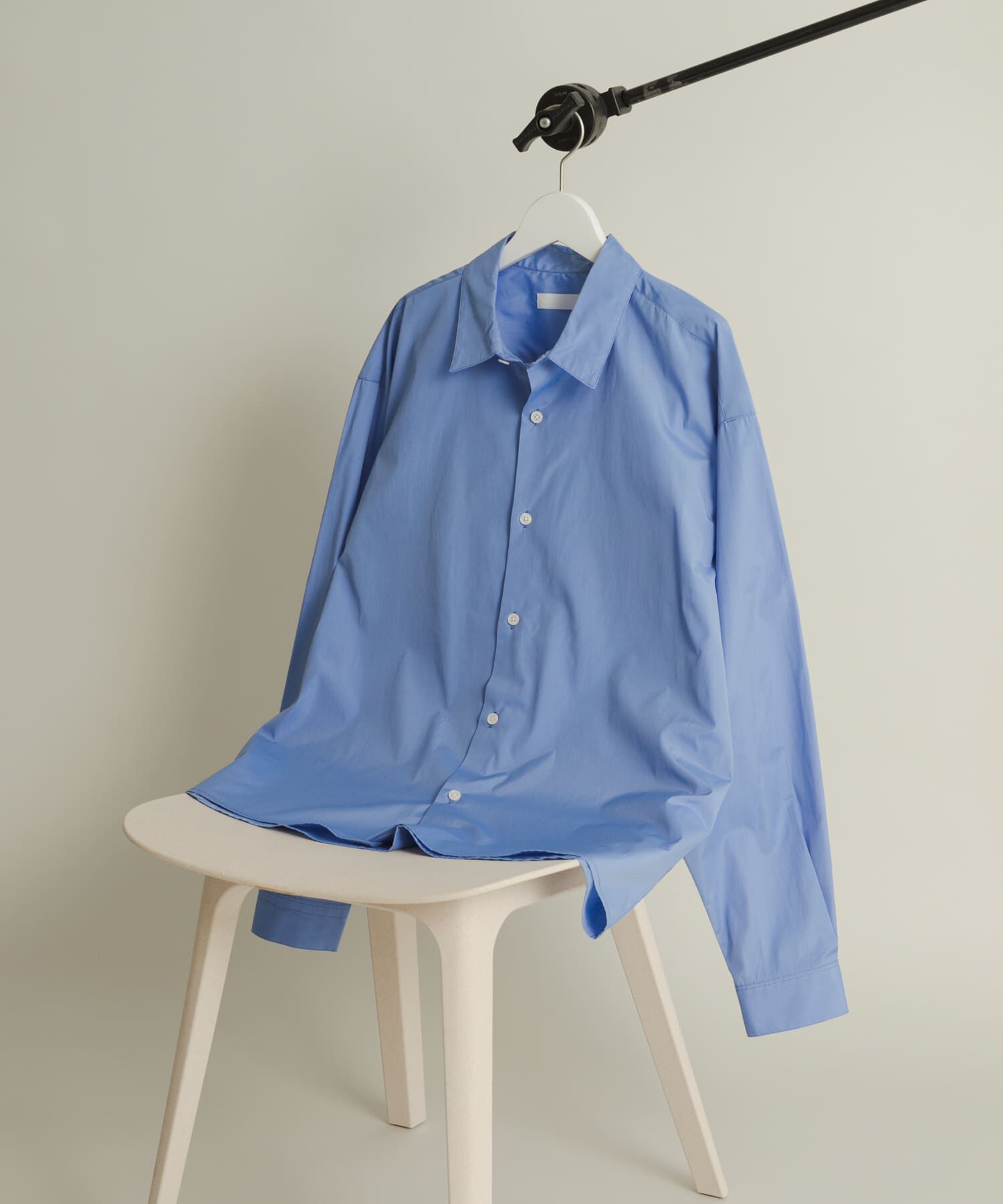 SENSE OF PLACE by URBAN RESEARCH「『WEB/一部店舗限定』コンフォートレギュラーカラーシャツ」|シャツ・ブラウス|ブルー