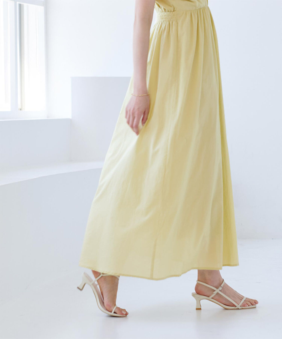 ur's「コットンVネックフレンチスリーブワンピース」|ワンピース|