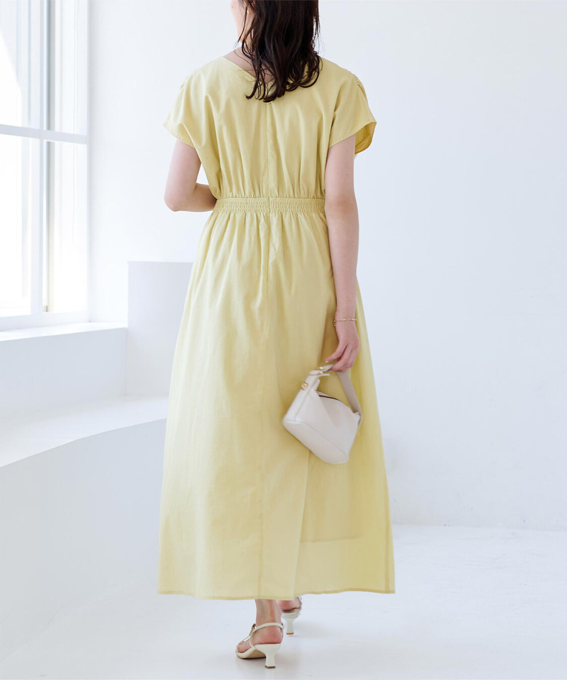 ur's「コットンVネックフレンチスリーブワンピース」|ワンピース|