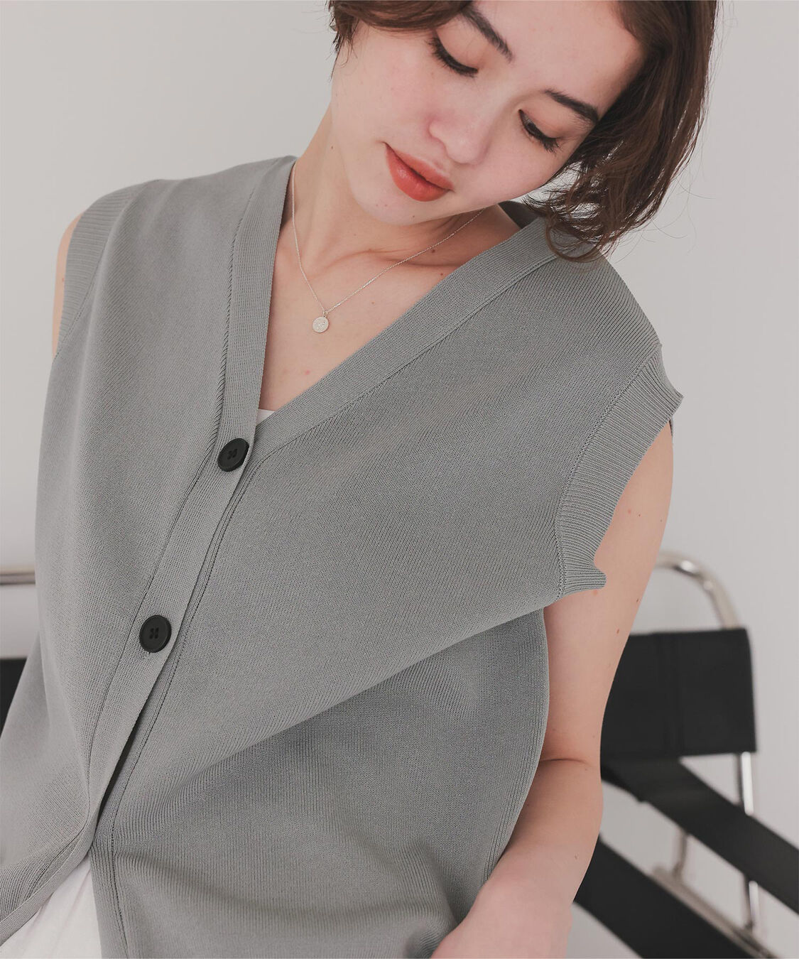 titivate「ベーシックフロント釦ニットベスト」|ニット・セーター|